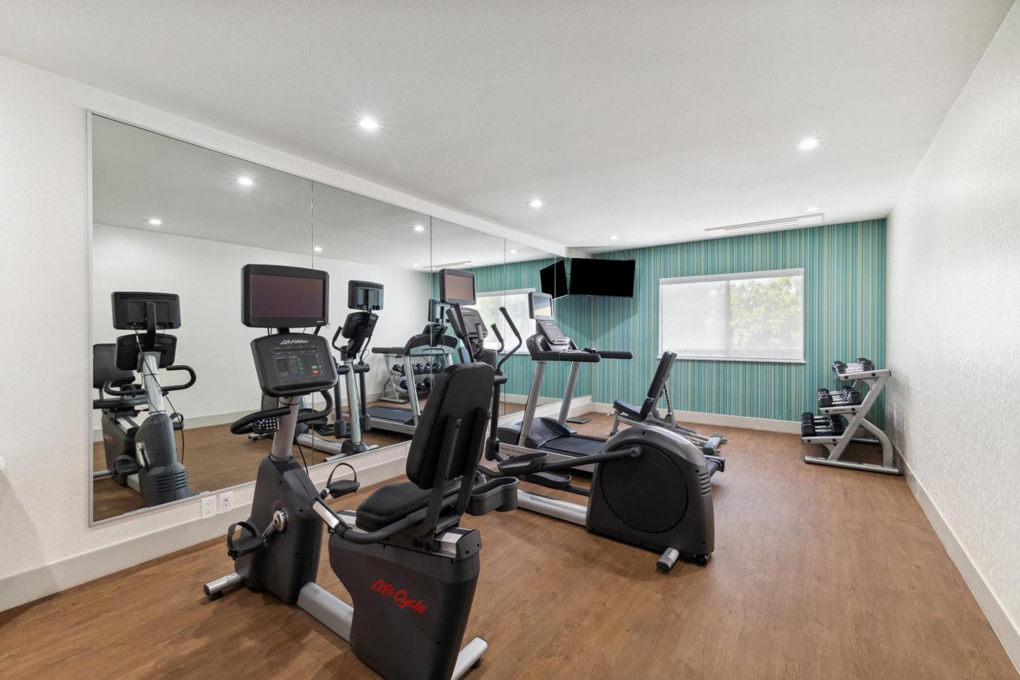 Holiday Inn Express & Suites Mountain View Silicon Valley By Ihg Buitenkant foto