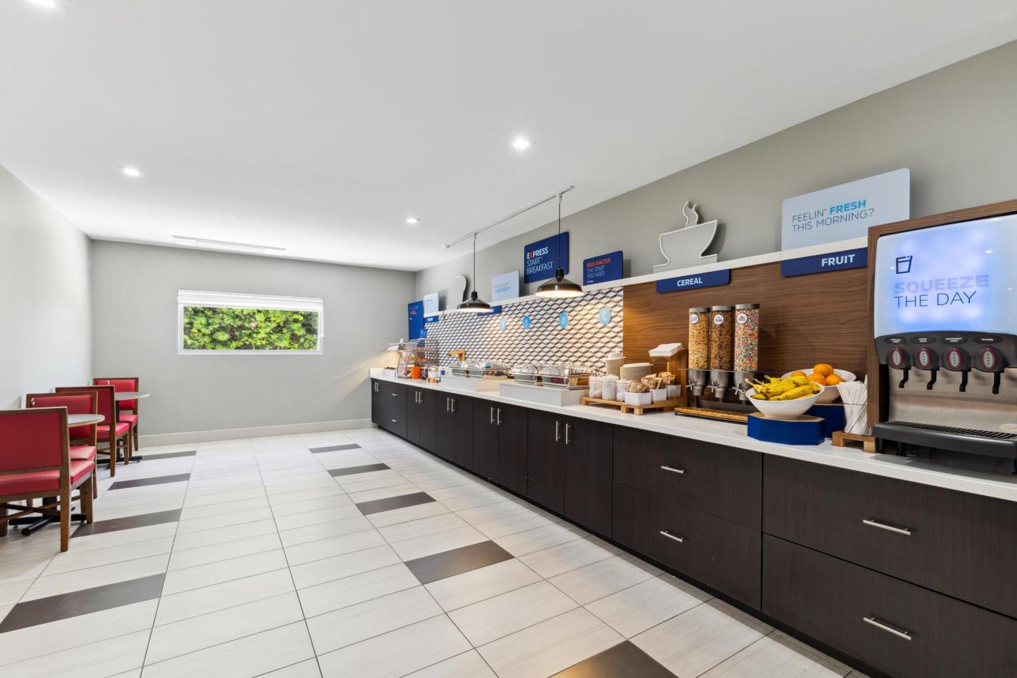 Holiday Inn Express & Suites Mountain View Silicon Valley By Ihg Buitenkant foto