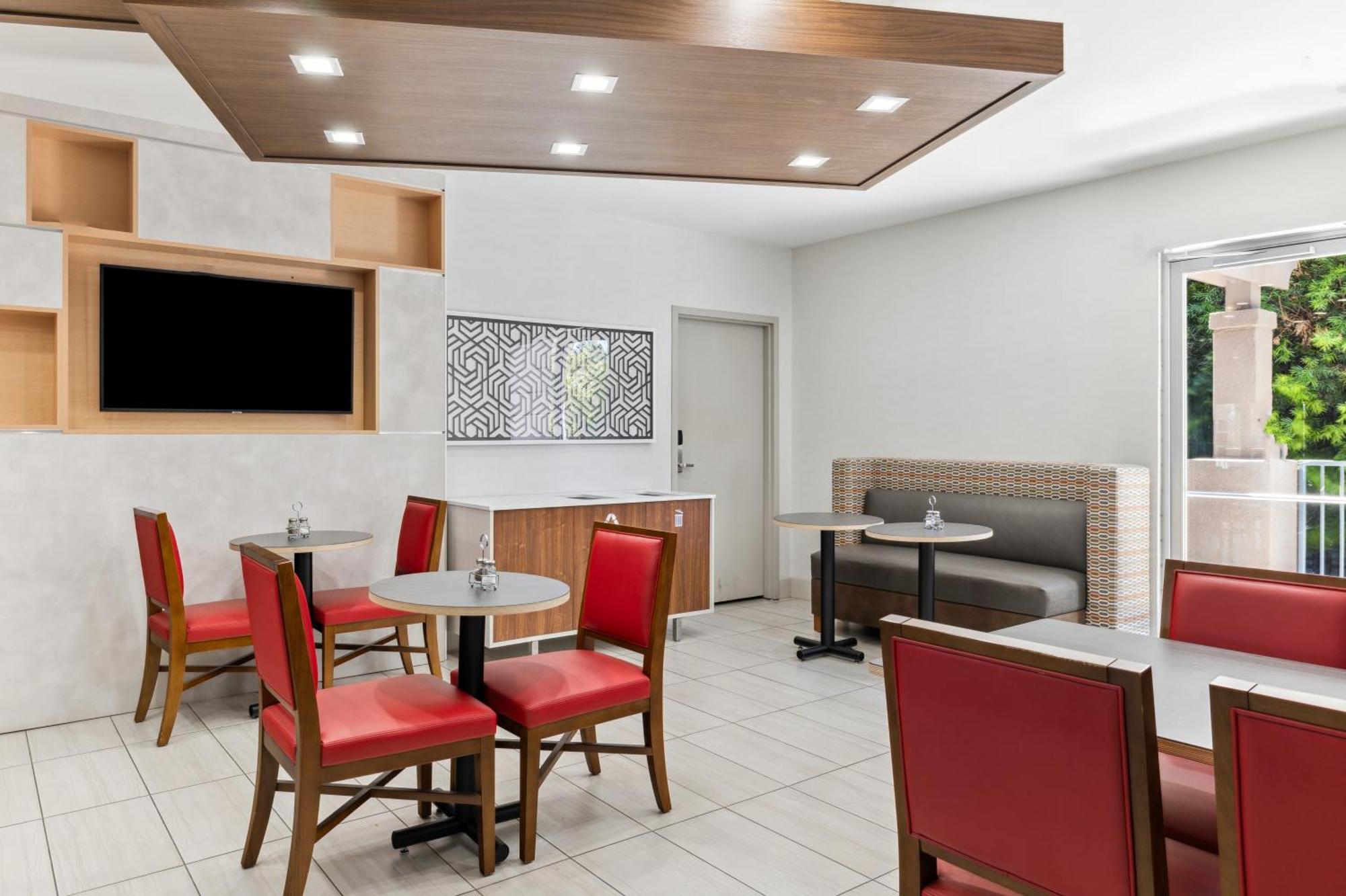 Holiday Inn Express & Suites Mountain View Silicon Valley By Ihg Buitenkant foto