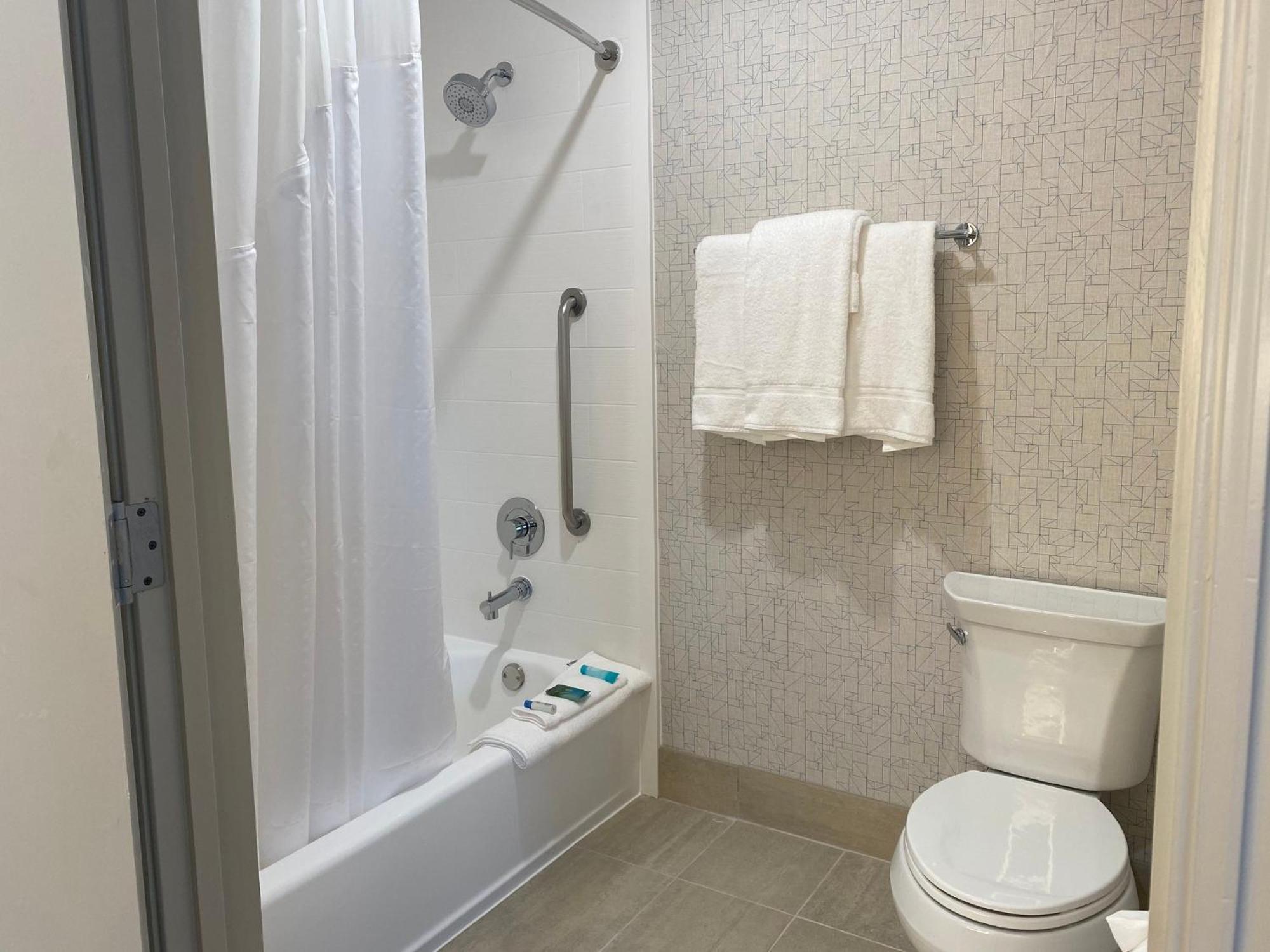 Holiday Inn Express & Suites Mountain View Silicon Valley By Ihg Buitenkant foto
